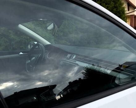 Белый Фольксваген Пассат, объемом двигателя 1.6 л и пробегом 274 тыс. км за 13399 $, фото 12 на Automoto.ua