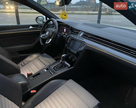 Білий Фольксваген Пассат, об'ємом двигуна 1.97 л та пробігом 243 тис. км за 17500 $, фото 11 на Automoto.ua