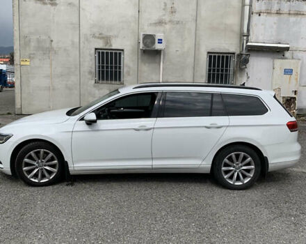 Белый Фольксваген Пассат, объемом двигателя 1.97 л и пробегом 230 тыс. км за 14500 $, фото 7 на Automoto.ua