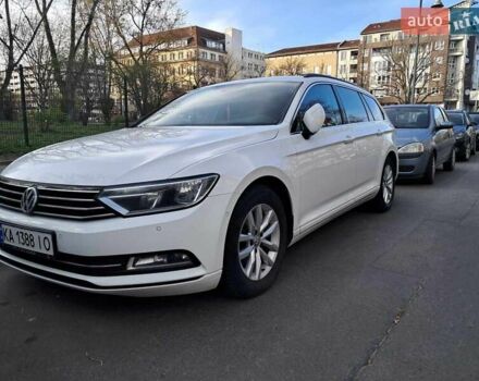 Білий Фольксваген Пассат, об'ємом двигуна 1.6 л та пробігом 237 тис. км за 15600 $, фото 2 на Automoto.ua