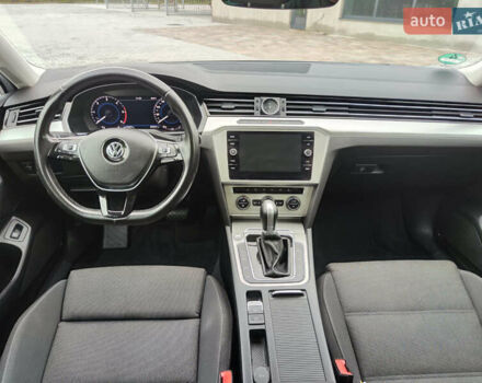 Белый Фольксваген Пассат, объемом двигателя 1.97 л и пробегом 236 тыс. км за 17300 $, фото 17 на Automoto.ua