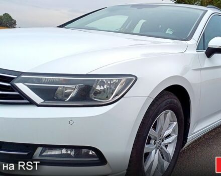 Белый Фольксваген Пассат, объемом двигателя 2 л и пробегом 225 тыс. км за 14300 $, фото 2 на Automoto.ua