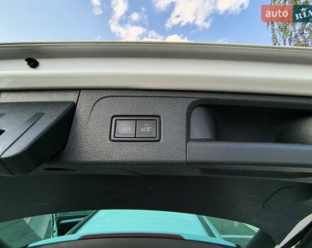 Білий Фольксваген Пассат, об'ємом двигуна 1.97 л та пробігом 290 тис. км за 19500 $, фото 27 на Automoto.ua