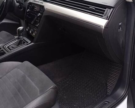 Білий Фольксваген Пассат, об'ємом двигуна 1.97 л та пробігом 195 тис. км за 18500 $, фото 41 на Automoto.ua