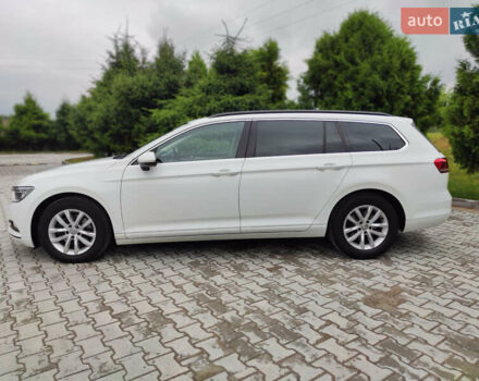 Белый Фольксваген Пассат, объемом двигателя 1.97 л и пробегом 236 тыс. км за 17300 $, фото 4 на Automoto.ua