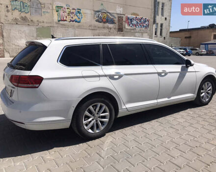 Белый Фольксваген Пассат, объемом двигателя 2 л и пробегом 270 тыс. км за 14500 $, фото 4 на Automoto.ua