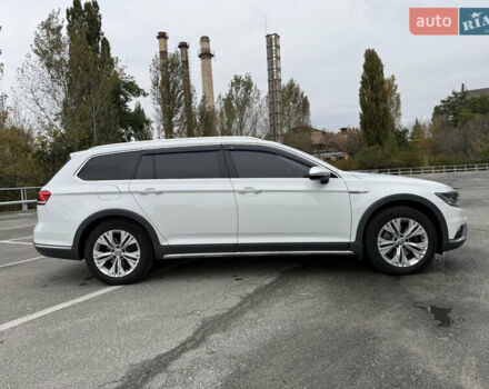 Белый Фольксваген Пассат, объемом двигателя 1.97 л и пробегом 219 тыс. км за 20000 $, фото 8 на Automoto.ua