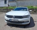 Білий Фольксваген Пассат, об'ємом двигуна 1.6 л та пробігом 301 тис. км за 12000 $, фото 1 на Automoto.ua