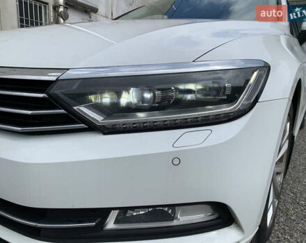 Белый Фольксваген Пассат, объемом двигателя 1.97 л и пробегом 230 тыс. км за 14500 $, фото 11 на Automoto.ua