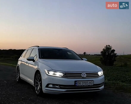 Белый Фольксваген Пассат, объемом двигателя 1.97 л и пробегом 280 тыс. км за 17000 $, фото 1 на Automoto.ua