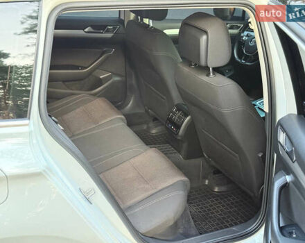 Белый Фольксваген Пассат, объемом двигателя 1.6 л и пробегом 200 тыс. км за 12900 $, фото 20 на Automoto.ua