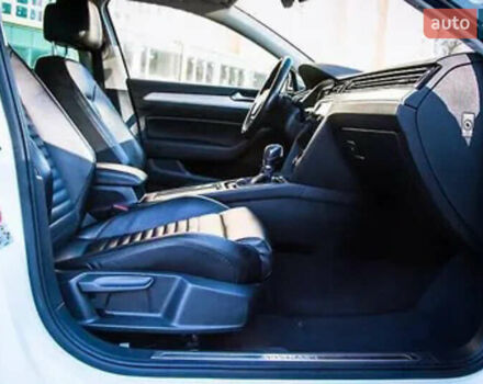 Фольксваген Пассат 2017 в Днепре (Днепропетровске) на Automoto.ua Белый Фольксваген Пассат, объемом двигателя 1.97 л и пробегом 250 тыс. км за 19300 $, фото 40 на Automoto.ua