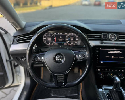 Белый Фольксваген Пассат, объемом двигателя 1.97 л и пробегом 289 тыс. км за 16800 $, фото 7 на Automoto.ua