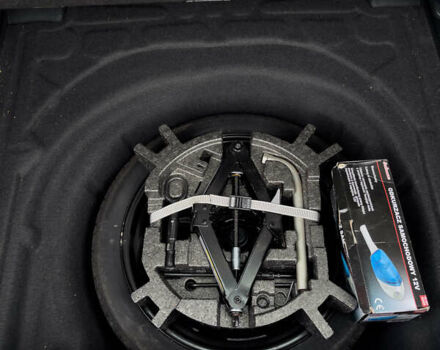 Белый Фольксваген Пассат, объемом двигателя 1.6 л и пробегом 274 тыс. км за 13399 $, фото 11 на Automoto.ua