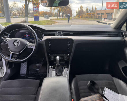 Фольксваген Пассат 2017 в Харькове на Automoto.ua Белый Фольксваген Пассат, объемом двигателя 1.97 л и пробегом 308 тыс. км за 16300 $, фото 14 на Automoto.ua