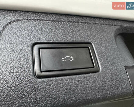 Белый Фольксваген Пассат, объемом двигателя 2 л и пробегом 260 тыс. км за 18250 $, фото 38 на Automoto.ua