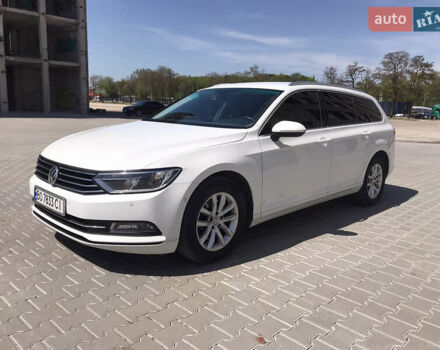 Белый Фольксваген Пассат, объемом двигателя 2 л и пробегом 270 тыс. км за 14500 $, фото 7 на Automoto.ua