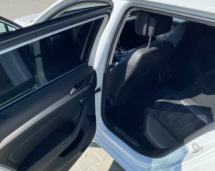 Белый Фольксваген Пассат, объемом двигателя 1.97 л и пробегом 253 тыс. км за 18000 $, фото 11 на Automoto.ua