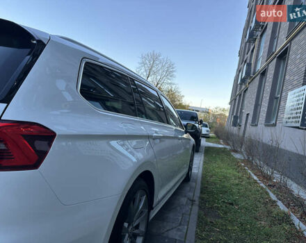 Белый Фольксваген Пассат, объемом двигателя 2 л и пробегом 260 тыс. км за 18250 $, фото 9 на Automoto.ua