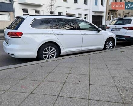 Білий Фольксваген Пассат, об'ємом двигуна 1.6 л та пробігом 237 тис. км за 15600 $, фото 8 на Automoto.ua