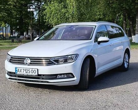 Белый Фольксваген Пассат, объемом двигателя 1.6 л и пробегом 218 тыс. км за 14950 $, фото 1 на Automoto.ua