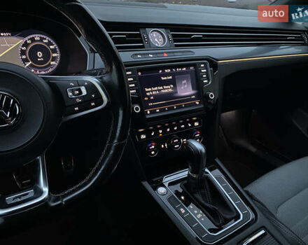 Білий Фольксваген Пассат, об'ємом двигуна 1.97 л та пробігом 243 тис. км за 17500 $, фото 31 на Automoto.ua