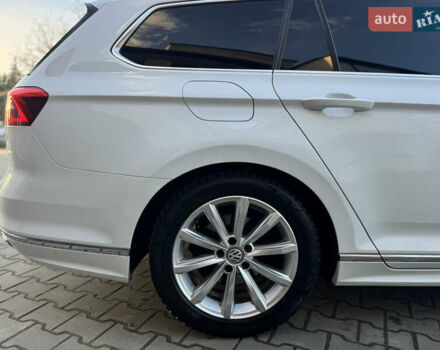 Белый Фольксваген Пассат, объемом двигателя 1.97 л и пробегом 289 тыс. км за 16800 $, фото 30 на Automoto.ua