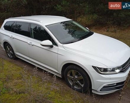 Білий Фольксваген Пассат, об'ємом двигуна 1.97 л та пробігом 195 тис. км за 18500 $, фото 8 на Automoto.ua
