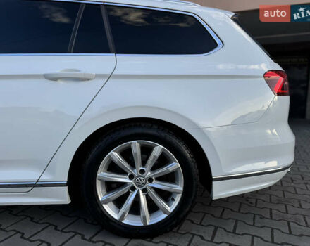 Белый Фольксваген Пассат, объемом двигателя 1.97 л и пробегом 289 тыс. км за 16800 $, фото 26 на Automoto.ua