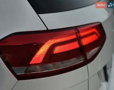 Белый Фольксваген Пассат, объемом двигателя 1.97 л и пробегом 290 тыс. км за 16499 $, фото 24 на Automoto.ua