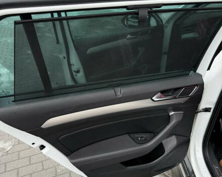 Белый Фольксваген Пассат, объемом двигателя 1.97 л и пробегом 267 тыс. км за 19500 $, фото 12 на Automoto.ua