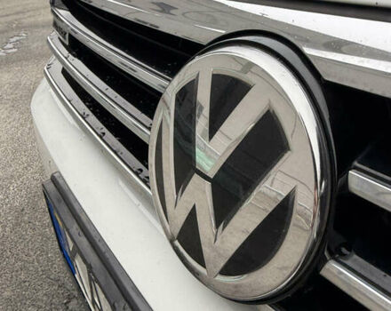 Белый Фольксваген Пассат, объемом двигателя 1.97 л и пробегом 219 тыс. км за 20000 $, фото 4 на Automoto.ua