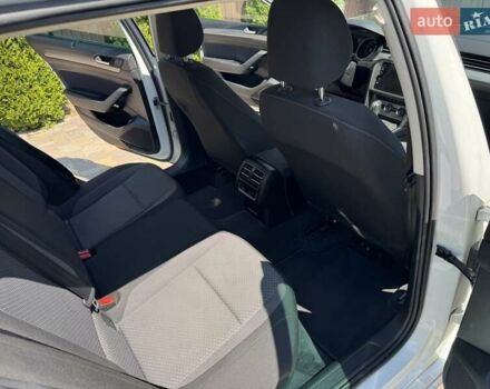 Білий Фольксваген Пассат, об'ємом двигуна 1.97 л та пробігом 198 тис. км за 17800 $, фото 30 на Automoto.ua