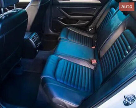 Фольксваген Пассат 2017 в Днепре (Днепропетровске) на Automoto.ua Белый Фольксваген Пассат, объемом двигателя 1.97 л и пробегом 250 тыс. км за 19300 $, фото 5 на Automoto.ua