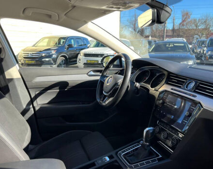 Білий Фольксваген Пассат, об'ємом двигуна 2 л та пробігом 198 тис. км за 20700 $, фото 22 на Automoto.ua