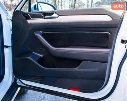 Фольксваген Пассат 2017 в Днепре (Днепропетровске) на Automoto.ua Белый Фольксваген Пассат, объемом двигателя 1.97 л и пробегом 250 тыс. км за 19300 $, фото 25 на Automoto.ua