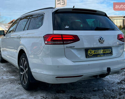 Белый Фольксваген Пассат, объемом двигателя 1.98 л и пробегом 272 тыс. км за 16200 $, фото 4 на Automoto.ua