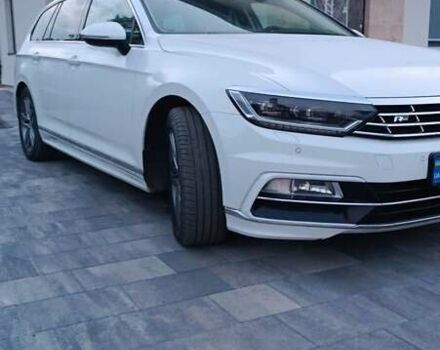 Фольксваген Пассат 2017 в Золочев на Automoto.ua Белый Фольксваген Пассат, объемом двигателя 2 л и пробегом 195 тыс. км за 18200 $, фото 3 на Automoto.ua