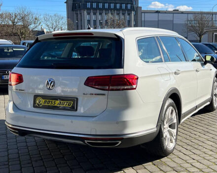 Білий Фольксваген Пассат, об'ємом двигуна 2 л та пробігом 198 тис. км за 20700 $, фото 5 на Automoto.ua