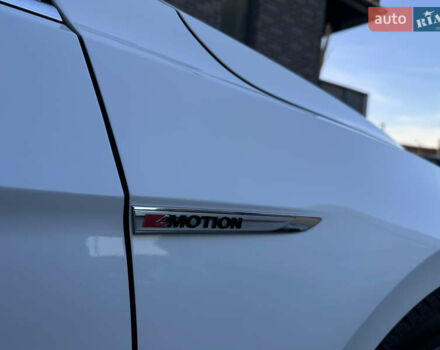 Белый Фольксваген Пассат, объемом двигателя 2 л и пробегом 260 тыс. км за 18250 $, фото 13 на Automoto.ua