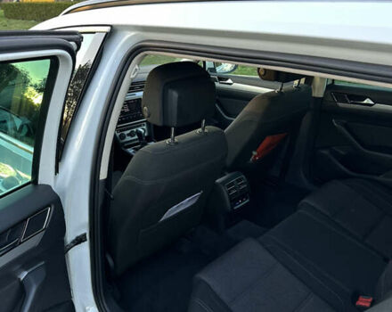 Белый Фольксваген Пассат, объемом двигателя 1.97 л и пробегом 290 тыс. км за 15799 $, фото 14 на Automoto.ua