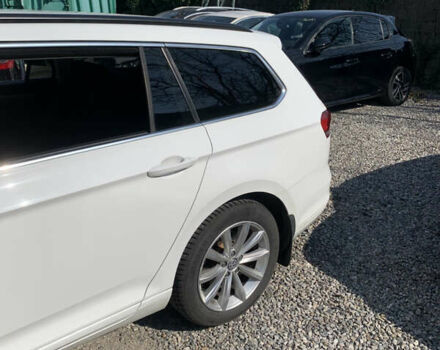 Белый Фольксваген Пассат, объемом двигателя 1.97 л и пробегом 230 тыс. км за 14500 $, фото 15 на Automoto.ua