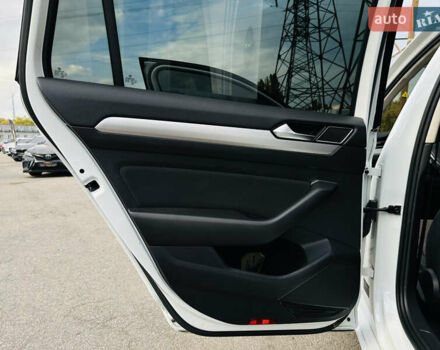 Белый Фольксваген Пассат, объемом двигателя 1.97 л и пробегом 197 тыс. км за 14800 $, фото 16 на Automoto.ua