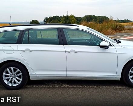 Белый Фольксваген Пассат, объемом двигателя 2 л и пробегом 225 тыс. км за 14300 $, фото 3 на Automoto.ua