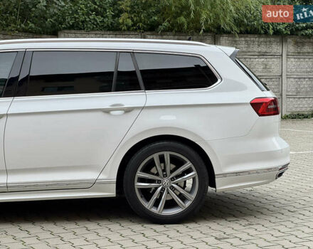 Белый Фольксваген Пассат, объемом двигателя 1.6 л и пробегом 262 тыс. км за 16000 $, фото 9 на Automoto.ua