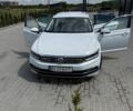 Белый Фольксваген Пассат, объемом двигателя 1.97 л и пробегом 201 тыс. км за 17500 $, фото 1 на Automoto.ua