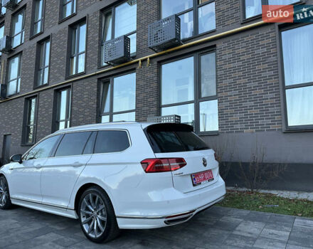 Белый Фольксваген Пассат, объемом двигателя 2 л и пробегом 260 тыс. км за 18250 $, фото 3 на Automoto.ua