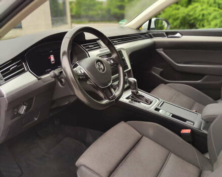 Белый Фольксваген Пассат, объемом двигателя 1.97 л и пробегом 236 тыс. км за 17300 $, фото 10 на Automoto.ua