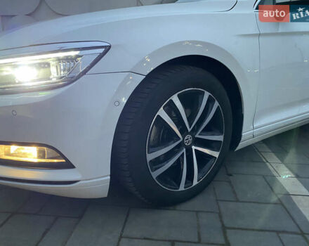 Білий Фольксваген Пассат, об'ємом двигуна 1.97 л та пробігом 243 тис. км за 17500 $, фото 28 на Automoto.ua
