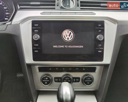 Белый Фольксваген Пассат, объемом двигателя 1.97 л и пробегом 236 тыс. км за 17300 $, фото 19 на Automoto.ua